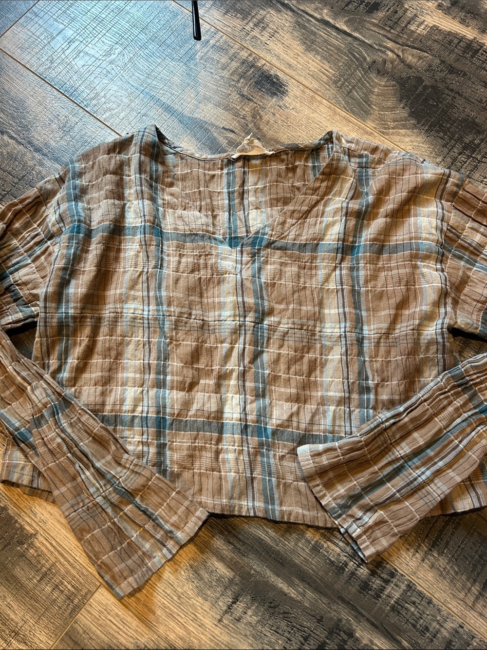 Women’s Plaid Long-Sleeve Top in Brown and Blue